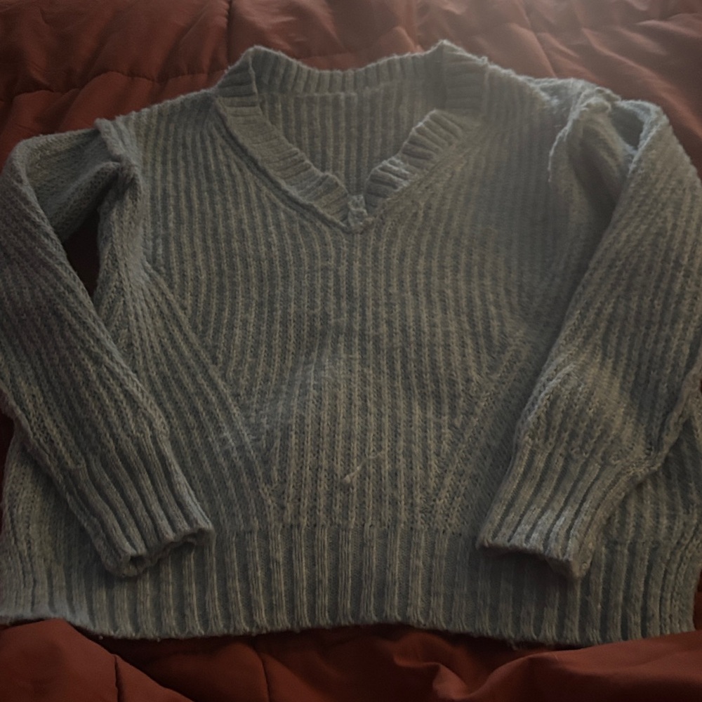 Cozy V-Neck Ribbed Sweater blue